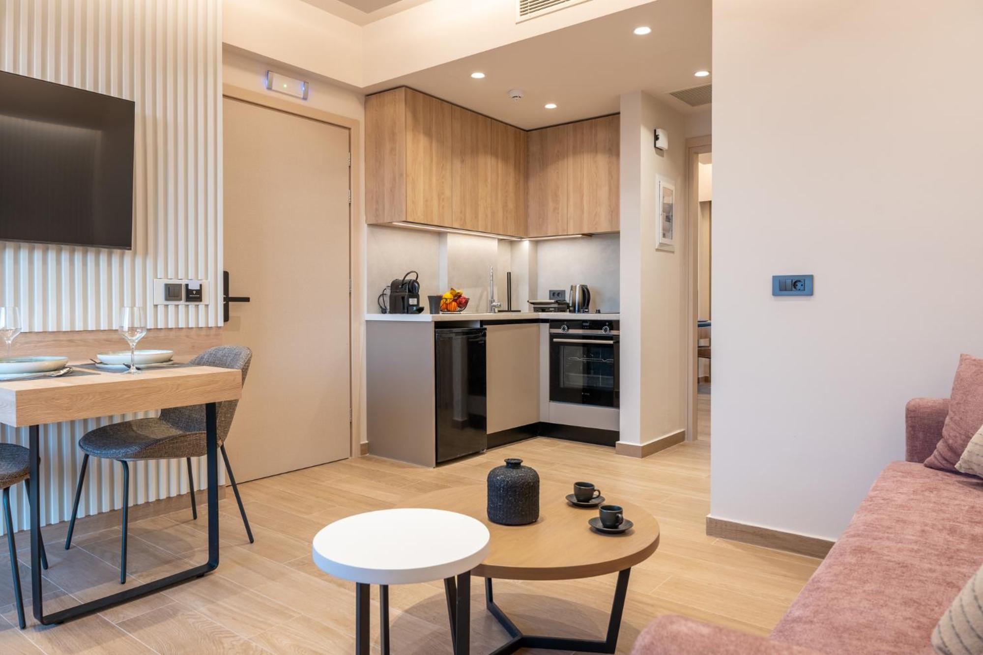 Esthisea Suites Kalamata Dış mekan fotoğraf